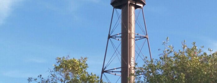 Sanibel Island Lighthouse is one of Scott'un Beğendiği Mekanlar.