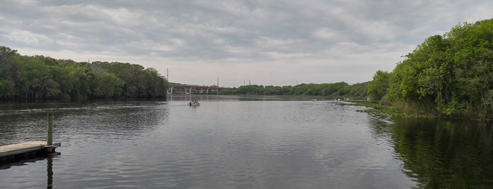 Lake Monroe Park is one of สถานที่ที่ Scott ถูกใจ.