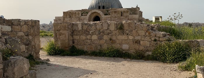 Umayyad Monumental Gateway is one of สถานที่ที่ Dirk ถูกใจ.