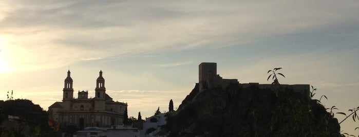 Castillo de Olvera is one of Lieux qui ont plu à Miquel.