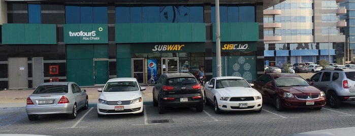 Subway is one of Tempat yang Disukai Mohamed.