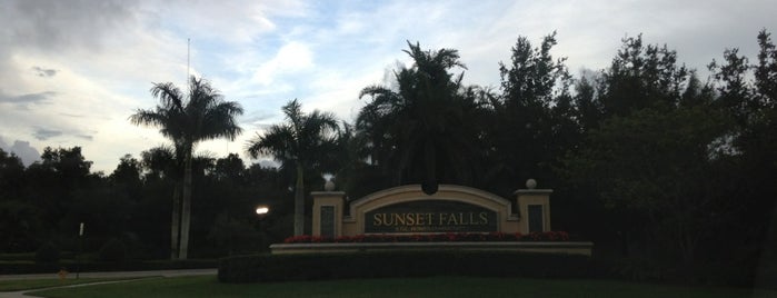 Sunset Falls is one of Lugares favoritos de Guido.