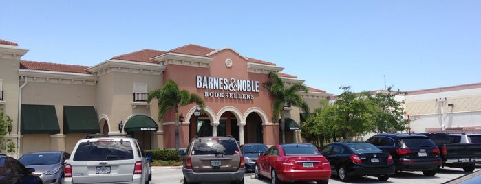 Barnes & Noble is one of Frequent spots.