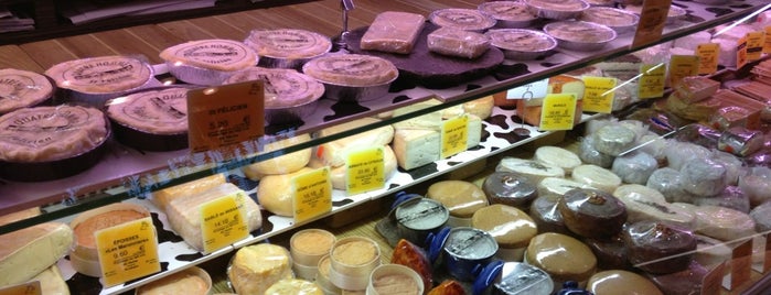 Fromagerie Quatrehomme is one of Paris - best spots! - Peter's Fav's.