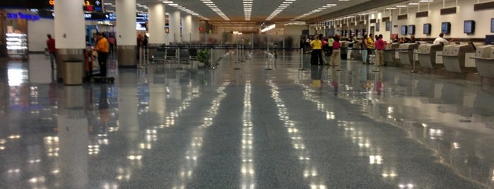 American Airlines Check-in is one of MIAediting.