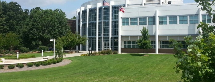 Lanier Technical College is one of Lieux qui ont plu à Chester.