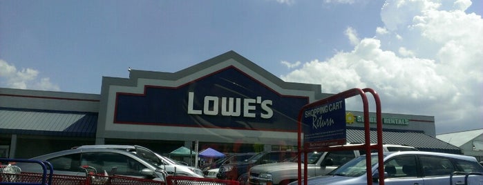 Lowe's is one of Orte, die Kevin gefallen.