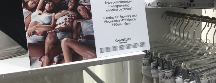 Calvin Klein Underwear is one of สถานที่ที่ Lisette ถูกใจ.