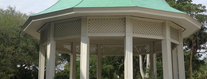 Hampton Park is one of Charleston Dog Parks.