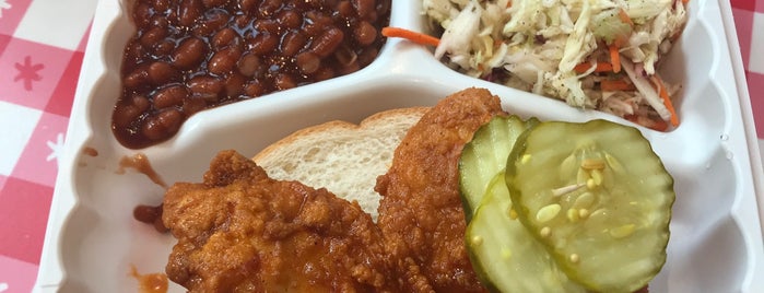 Hot Chicken Takeover is one of Lugares favoritos de John.