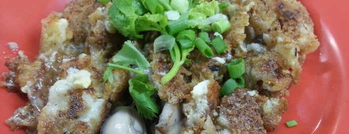 后港六条石 Simon Road Oyster Omelette is one of SG to eat's.