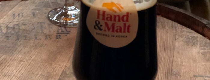 The Hand And Malt Brewing Taproom is one of สถานที่ที่บันทึกไว้ของ Neel.