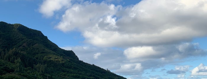 Kahana Bay is one of Oahu.