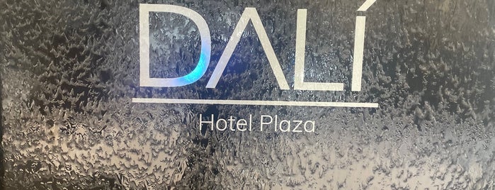Hotel Dalí Plaza is one of Guadalajara.