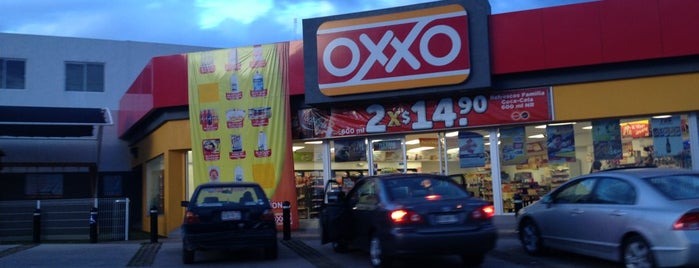 OXXO is one of TIENDAS 2.