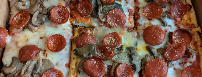Frankie's Pizza is one of Lukas' South FL Food List!.