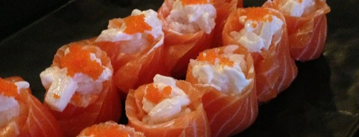 Yang's Kitchen Sushi Bar 大禾日本料理 is one of Toronto x Japanese joints.