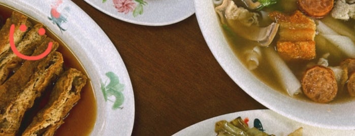 Yaowarat Thai Kway Chap is one of Micheenli Guide: Supper hotspots in Singapore.