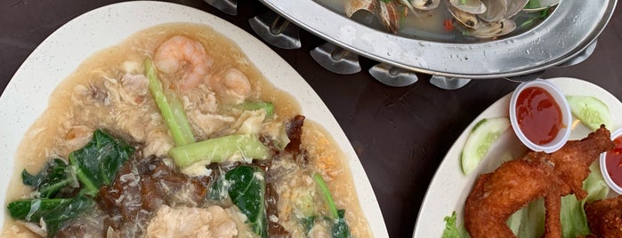 陳興（古早）碳炒麵家 Tan Heng Noodle House is one of Posti che sono piaciuti a Christopher.