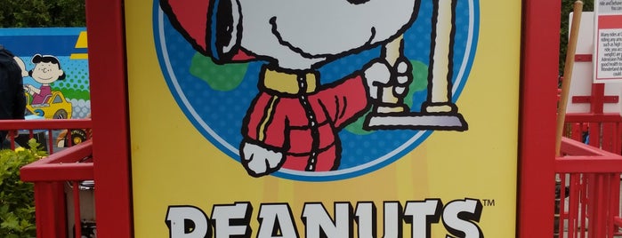 Peanuts 500 is one of Posti che sono piaciuti a Jeff.