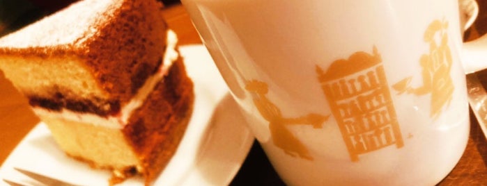 紅茶とこけし 西荻イトチ is one of カフェ.