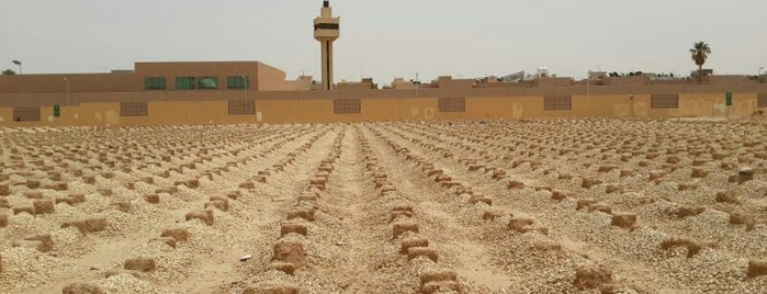 مقبرة أم الحمام is one of اللهم ارحم احبابي وموتى المسلمين أجمعين.