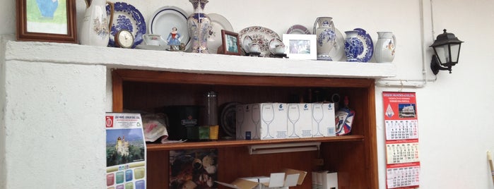 Adega Saraiva is one of Restaurants.