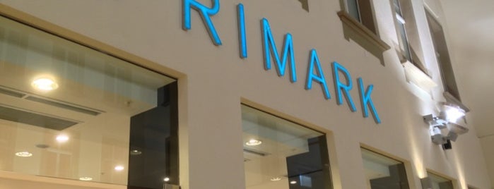 Primark is one of Kristinaさんのお気に入りスポット.