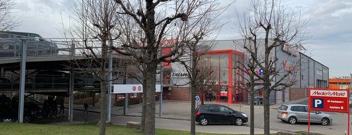 MediaMarkt is one of Media_Märkte 1/2.