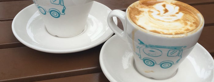 Bird Rock Coffee Roasters is one of Lugares favoritos de Nana.