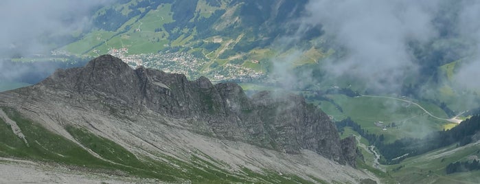 Brienzer Rothorn is one of Switzerland 🧀🍫.