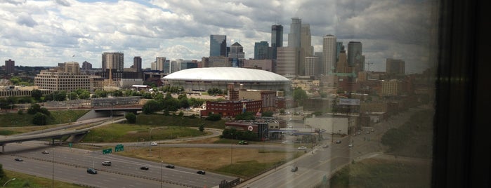 Hotel Minneapolis Metrodome is one of Specials (non mayor/amex).