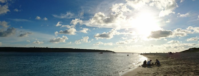 Yonaha Maehama Beach is one of Miyakojima.