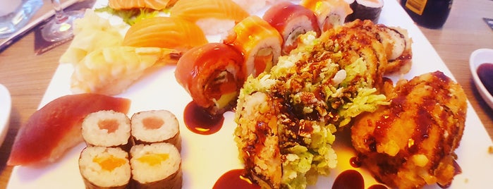 Sweet Sushi is one of Locais curtidos por Dimitri.