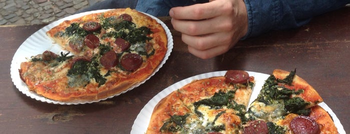 Pizza Dach is one of BERLIN isst lecker.