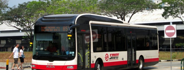 SBS Transit: Bus 851 is one of Singapore Bus Services II.