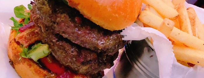 Cold Beers & Cheeseburgers is one of The 15 Best Places for Burgers in Scottsdale.