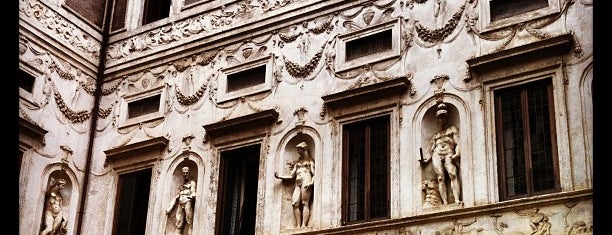 Palazzo Spada is one of Kimmie'nin Kaydettiği Mekanlar.