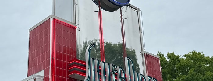 Silver Diner is one of East Coast.