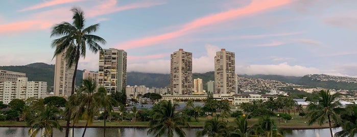 City of Honolulu is one of 🌃Every US (& PR) Place With Over 100,000 People🌇.