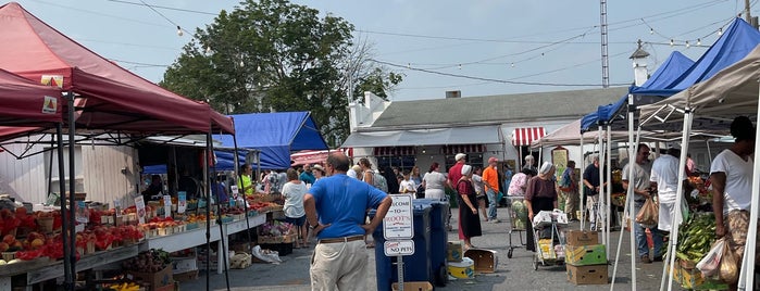 Roots Country Market & Auction is one of Big Doinks in Amish.