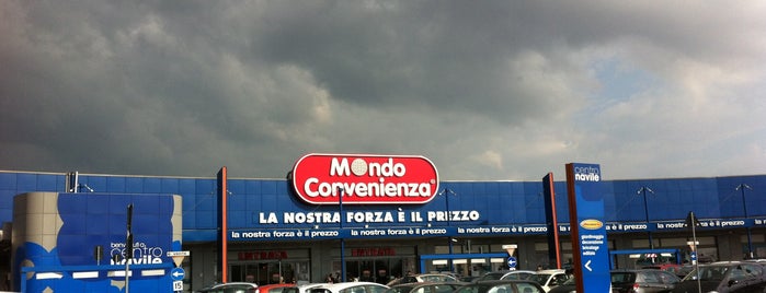 Mondo Convenienza is one of Mauiさんのお気に入りスポット.