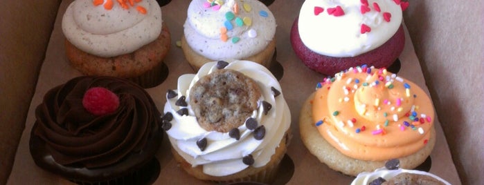 Molly's Cupcakes is one of Lugares guardados de Matt.