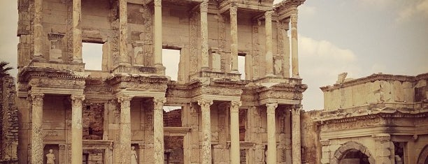 Library of Celsus is one of TO DO VIAGEM.