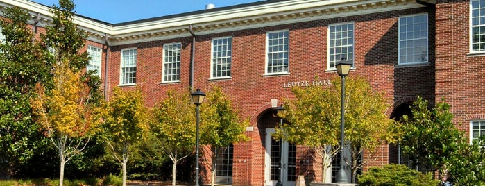 Leutze Hall is one of UNCW Academic Buildings. 