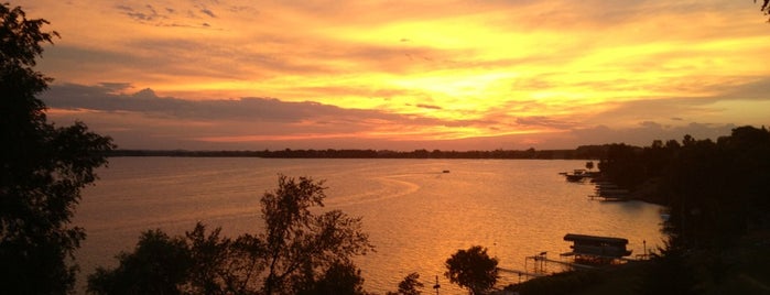 Lake Brandt is one of Tempat yang Disukai Chelsea.