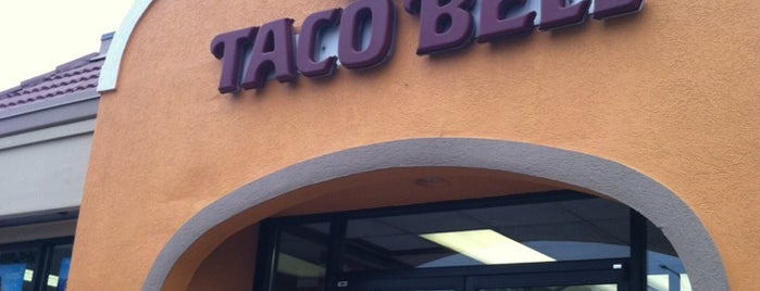 Taco Bell is one of Locais curtidos por Dan.