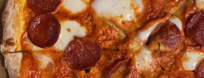 Pizzano is one of Queen: сохраненные места.
