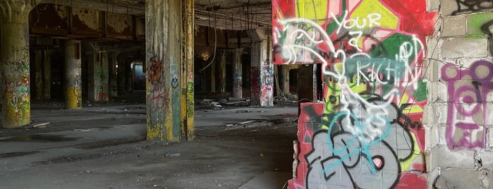 Fisher Body Plant 21 is one of Urbex Detroit.