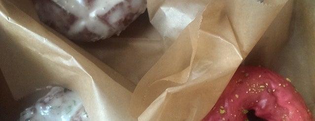 Blue Star Donuts is one of Robinさんのお気に入りスポット.